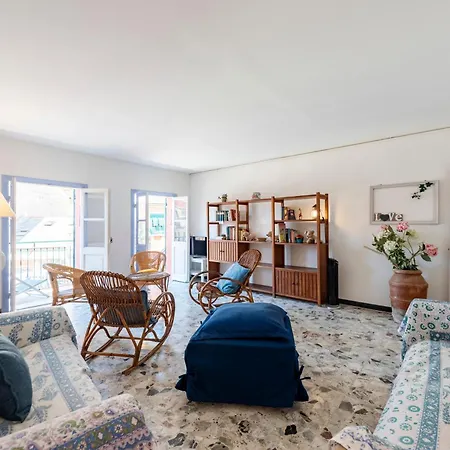 Apartment Charming Flat In - Happy *