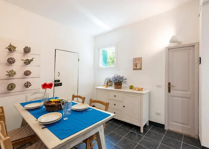 Charming Flat In - Happy