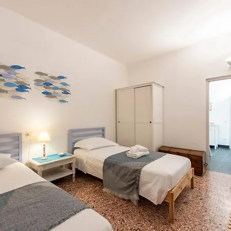 Apartmán Charming Flat In - Happy *