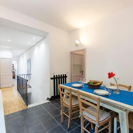 Appartement Charming Flat In - Happy