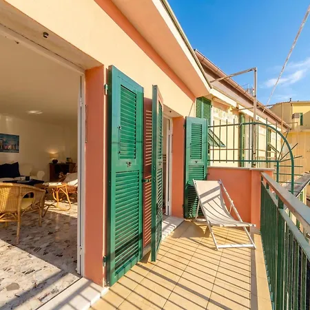 Charming Flat In - Happy Apartmán
