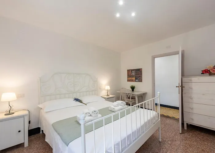 Apartamento Charming Flat In - Happy Vernazza