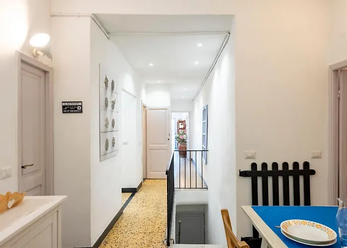 Charming Flat In - Happy