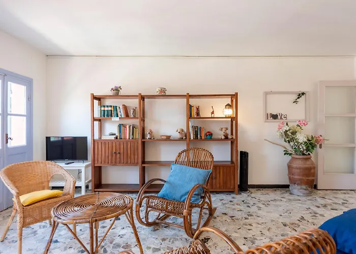 Charming Flat In - Happy Apartment
